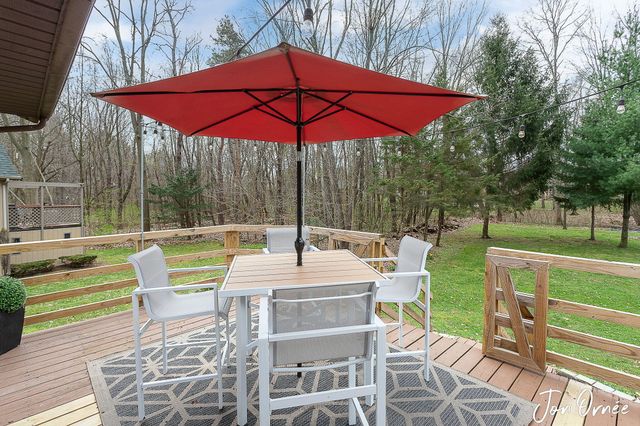 14155 Deer Cove Drive, Holland, MI 49424