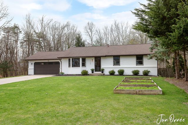 14155 Deer Cove Drive, Holland, MI 49424