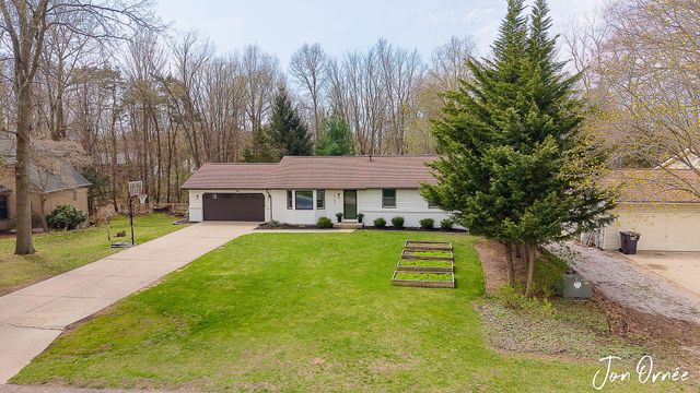 14155 Deer Cove Drive, Holland, MI 49424
