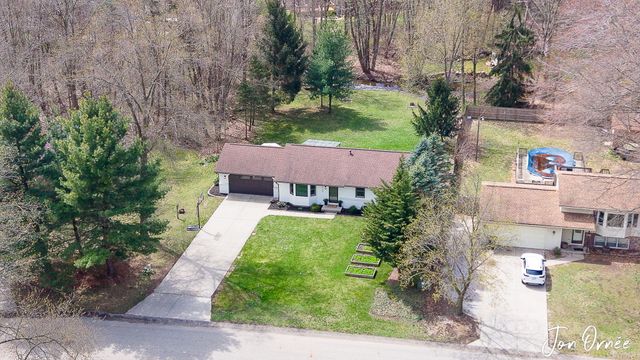 14155 Deer Cove Drive, Holland, MI 49424