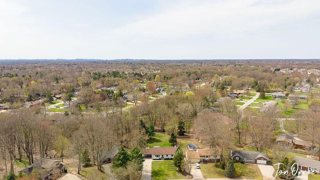 14155 Deer Cove Drive, Holland, MI 49424