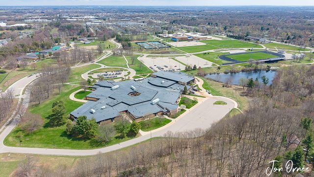 14155 Deer Cove Drive, Holland, MI 49424