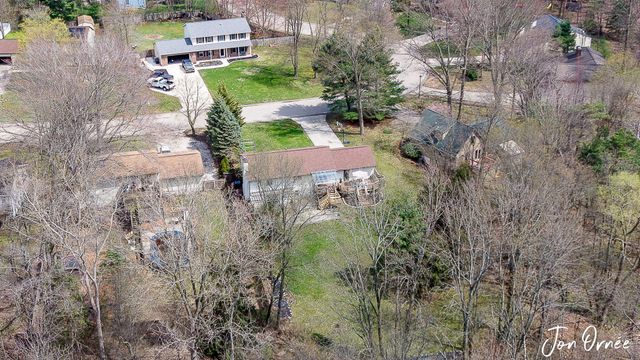 14155 Deer Cove Drive, Holland, MI 49424