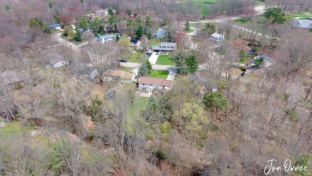 14155 Deer Cove Drive, Holland, MI 49424