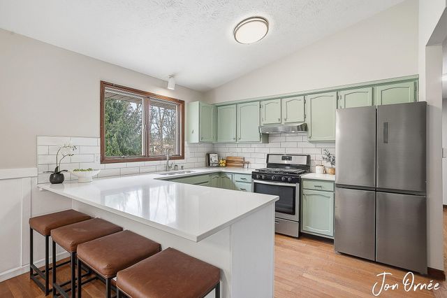 14155 Deer Cove Drive, Holland, MI 49424
