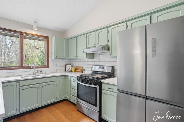 14155 Deer Cove Drive, Holland, MI 49424