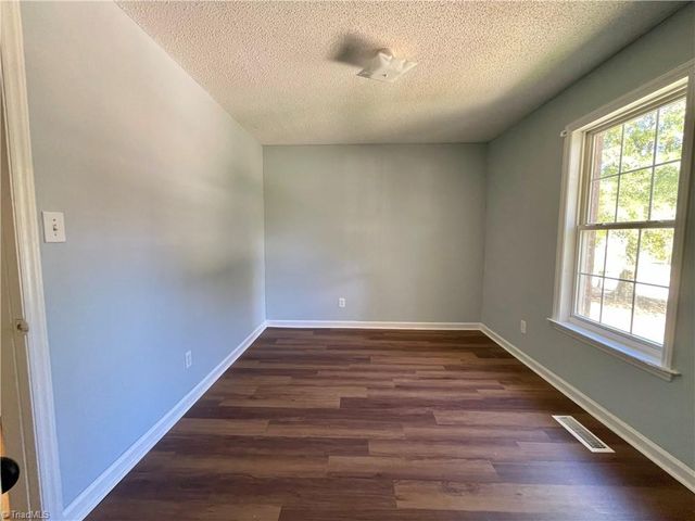 797 Carrieland Drive, Greensboro, NC 27405