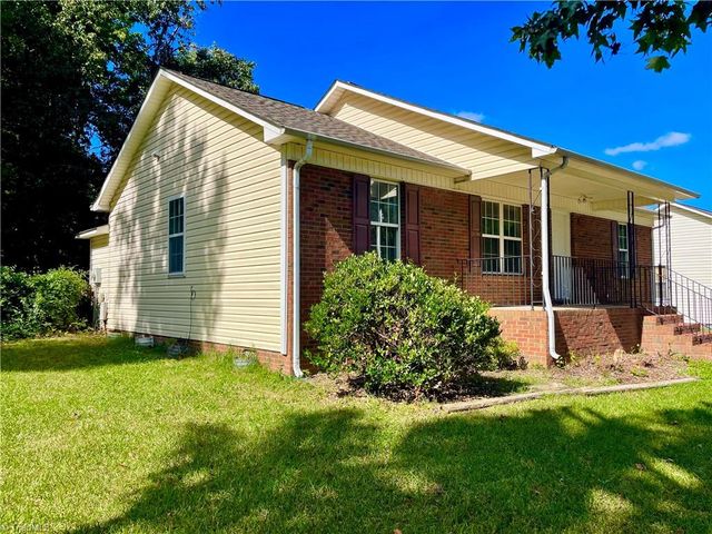 797 Carrieland Drive, Greensboro, NC 27405