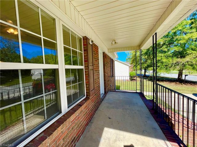 797 Carrieland Drive, Greensboro, NC 27405