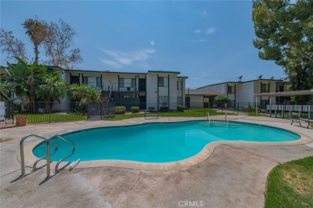 1735 E Washington Street, Colton, CA 92324