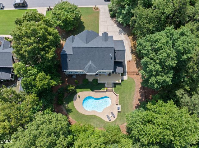 212 Middlecrest Way, Clayton, NC 27527