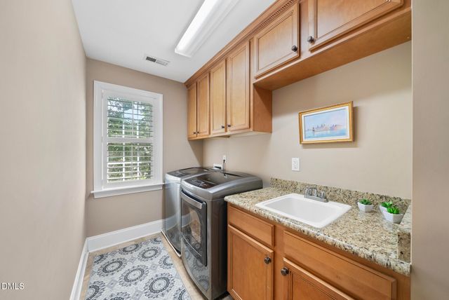 212 Middlecrest Way, Clayton, NC 27527