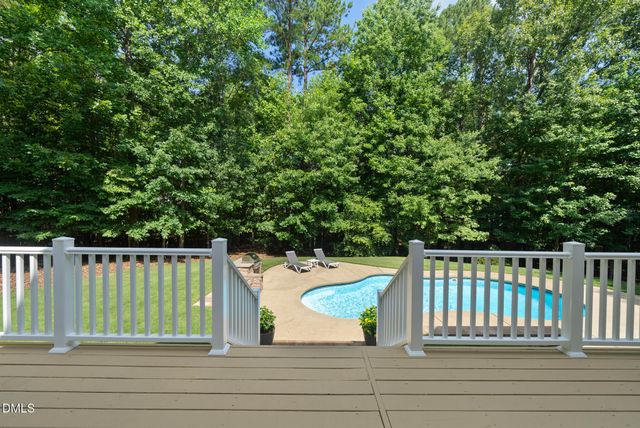 212 Middlecrest Way, Clayton, NC 27527