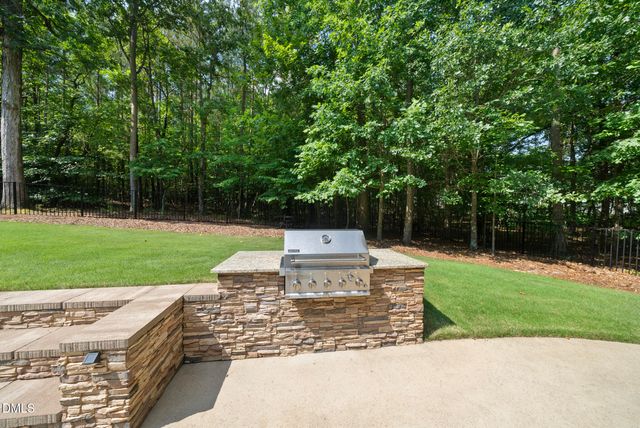212 Middlecrest Way, Clayton, NC 27527