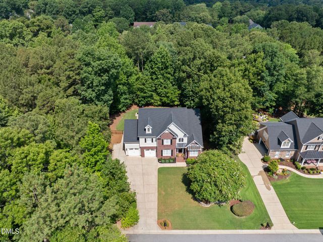 212 Middlecrest Way, Clayton, NC 27527