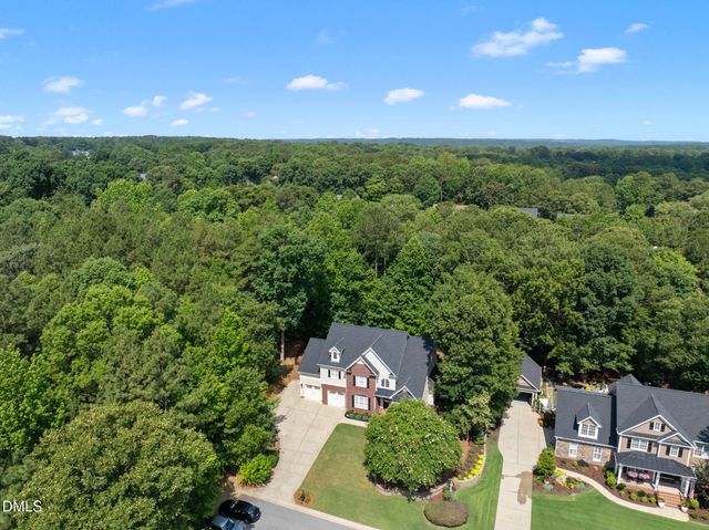 212 Middlecrest Way, Clayton, NC 27527