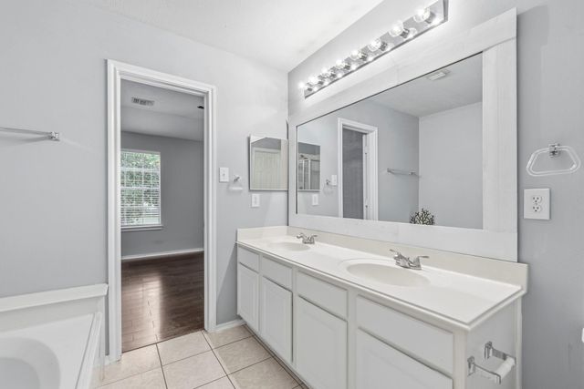 19 Timberstar St Street, The Woodlands, TX 77382