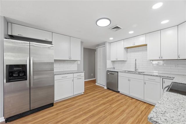 1903 Demetro DR, Hampton, VA 23663