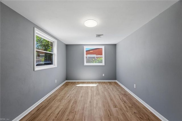 1903 Demetro DR, Hampton, VA 23663