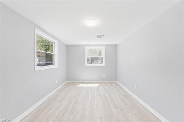 1903 Demetro DR, Hampton, VA 23663