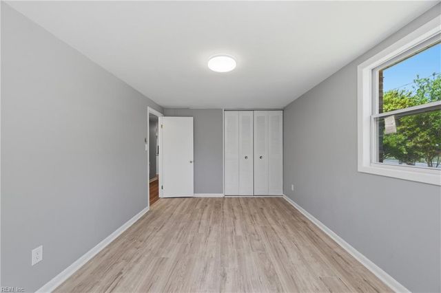 1903 Demetro DR, Hampton, VA 23663