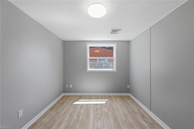 1903 Demetro DR, Hampton, VA 23663