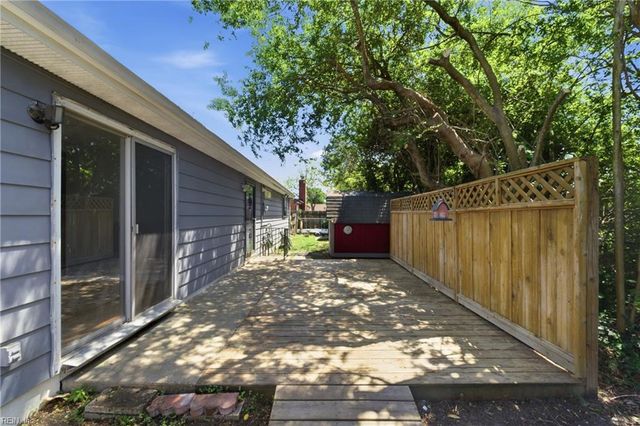 1903 Demetro DR, Hampton, VA 23663