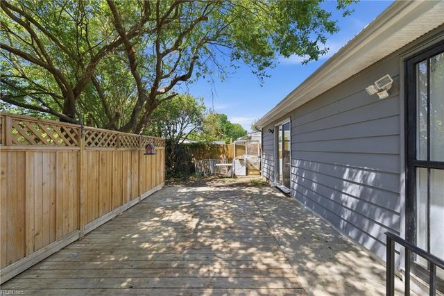 1903 Demetro DR, Hampton, VA 23663