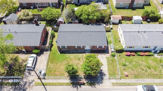 1903 Demetro DR, Hampton, VA 23663