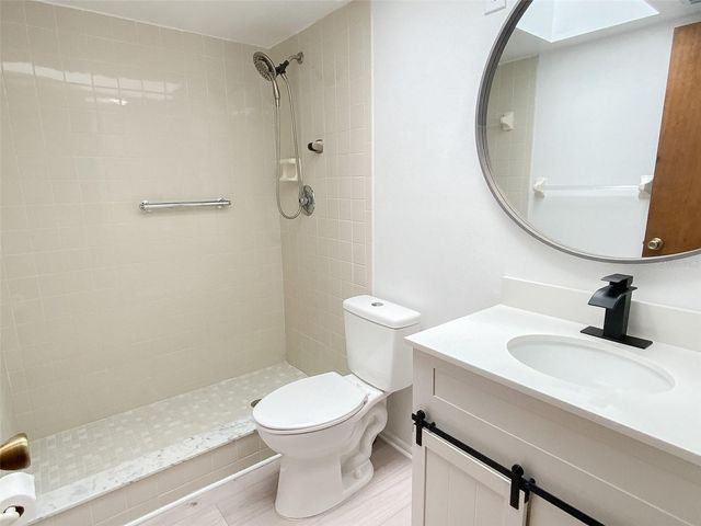 2242 PINEWOOD VILLAS DRIVE, Holiday, FL 34691