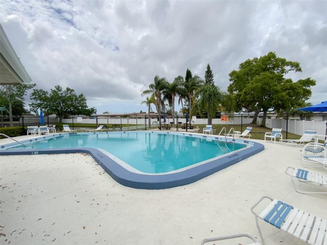 2242 PINEWOOD VILLAS DRIVE, Holiday, FL 34691