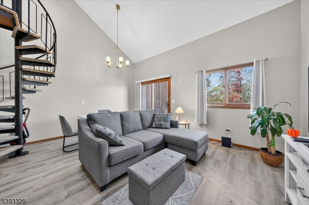 5 Telluride Ct, Vernon Twp., NJ 07462