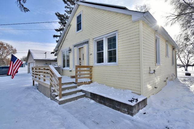 215 W Pike Street, Osakis, MN 56360