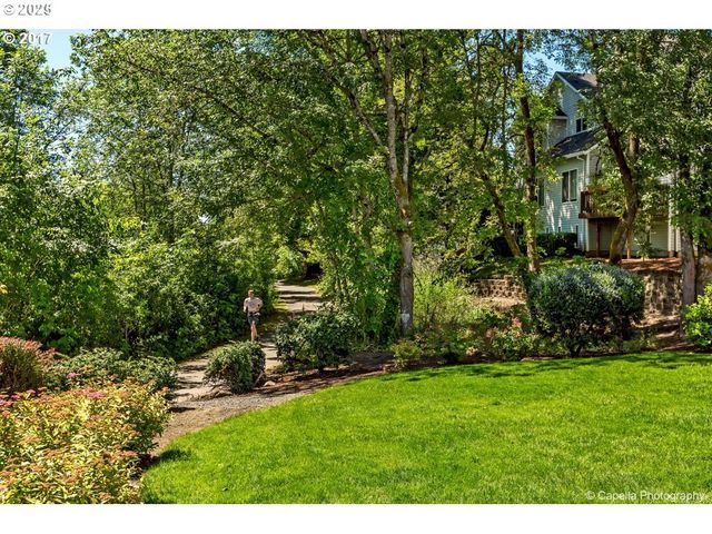 11220 Sw BUFFALO Pl, Portland, OR 97223