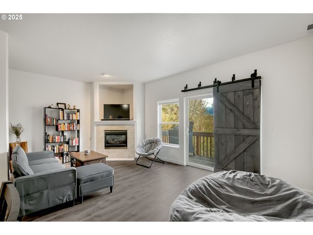 11220 Sw BUFFALO Pl, Portland, OR 97223