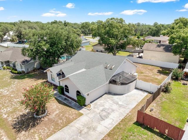 8327 MAID MARIONS TRAIL, Lakeland, FL 33809