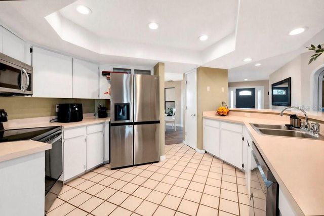 8327 MAID MARIONS TRAIL, Lakeland, FL 33809