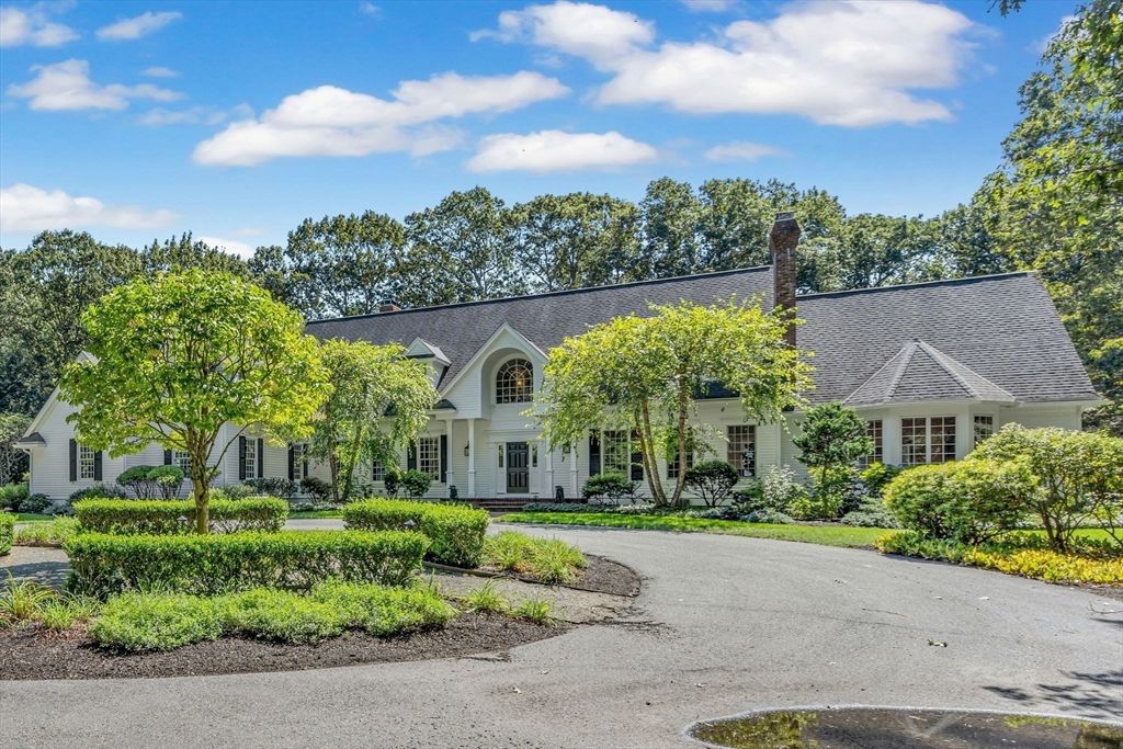 295 Musterfield Road, Concord, MA 01742