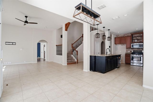 560 Vickie Street, Crowley, TX 76036