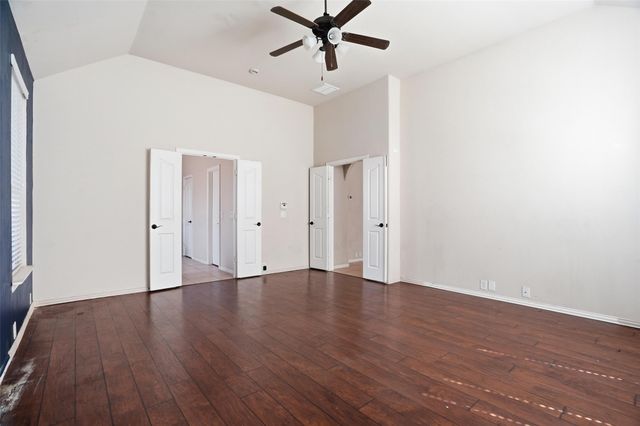 560 Vickie Street, Crowley, TX 76036