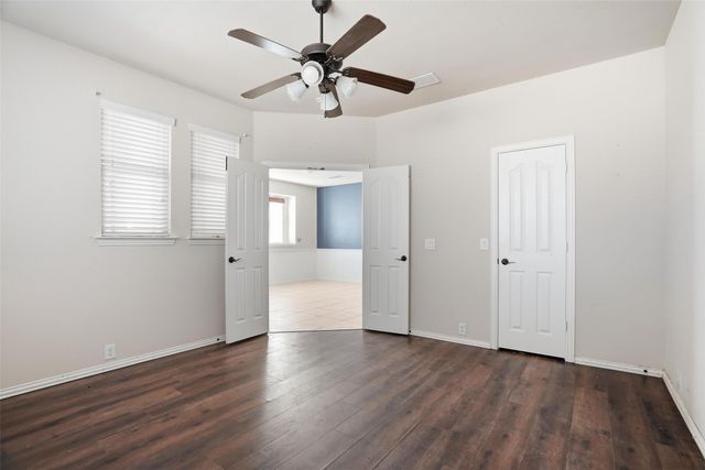 560 Vickie Street, Crowley, TX 76036