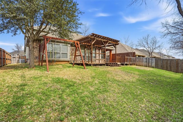 560 Vickie Street, Crowley, TX 76036