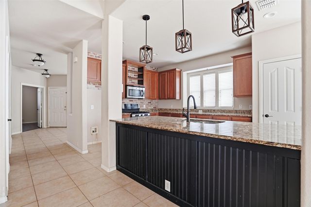 560 Vickie Street, Crowley, TX 76036