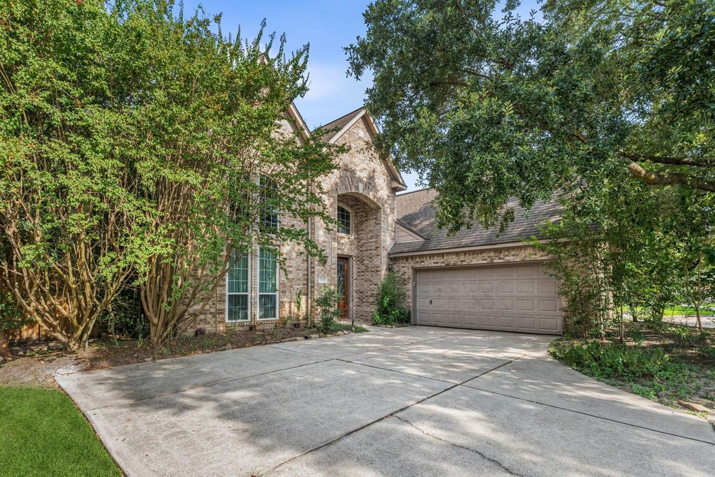 7803 Cadenza Court, Houston, TX 77040
