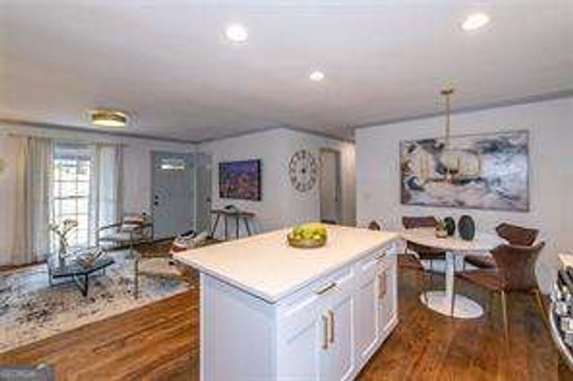 902 Scott Lane SW, Marietta, GA 30008