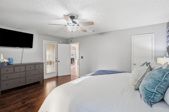 6305 Longmont Trail, Fort Worth, TX 76179