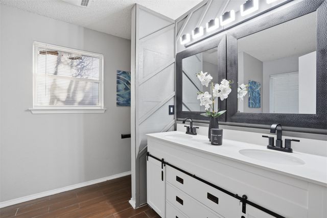 6305 Longmont Trail, Fort Worth, TX 76179