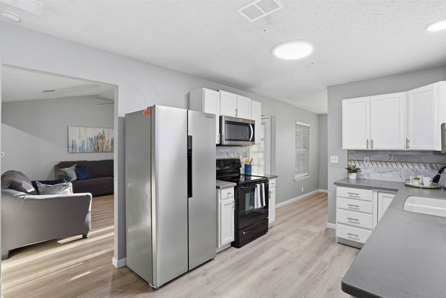 6305 Longmont Trail, Fort Worth, TX 76179