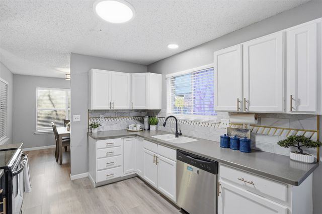 6305 Longmont Trail, Fort Worth, TX 76179