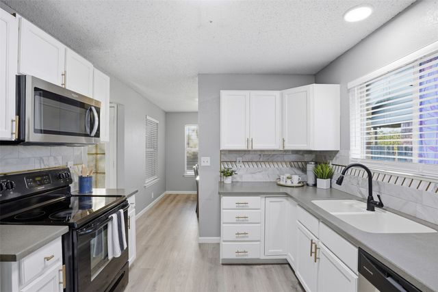 6305 Longmont Trail, Fort Worth, TX 76179